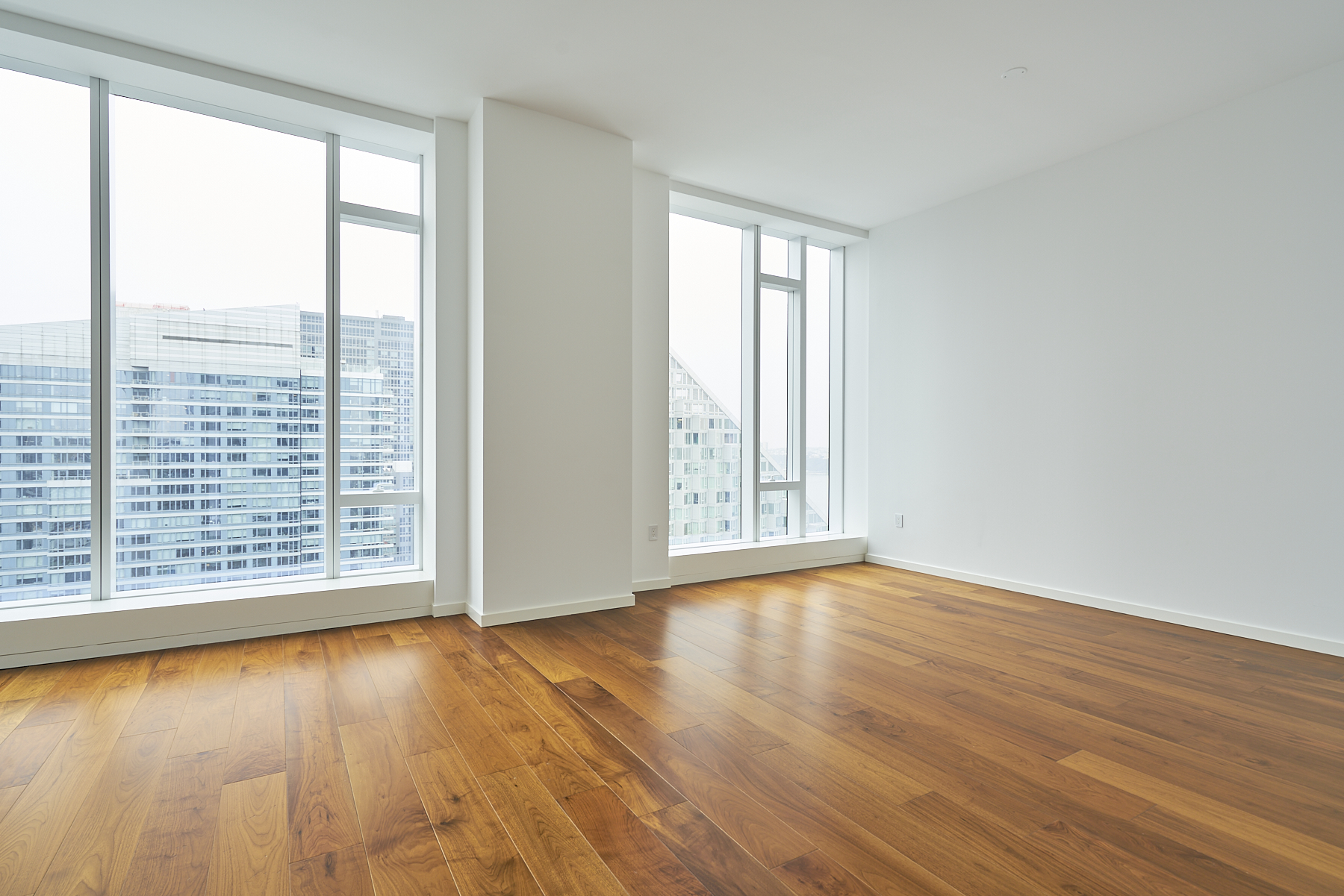 Best Engineered Wood Floors #1: What’s On Top?